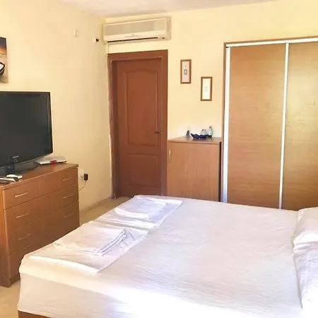 Guest house Yanakievi Sinemoretz